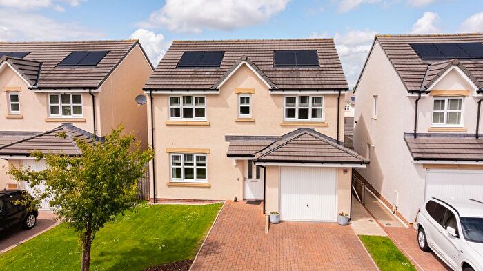 4 Bedroom Detached House For Sale In Brotherton Avenue, Bellsquarry, EH54