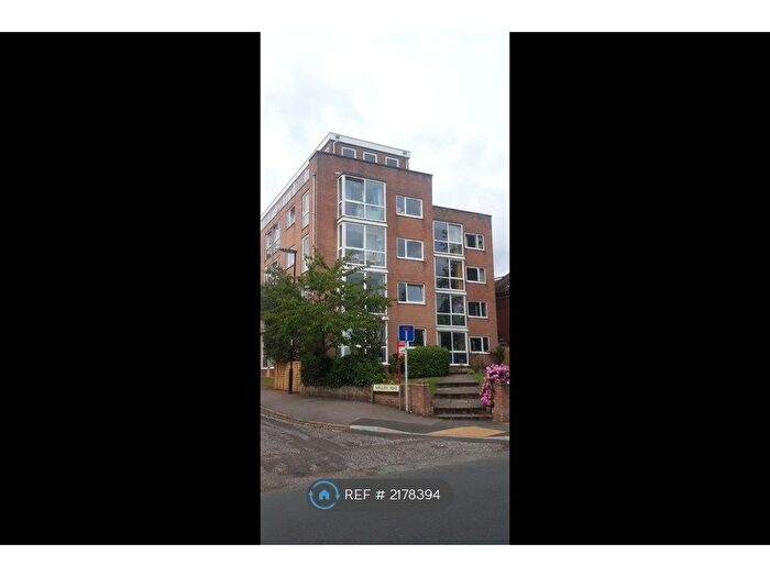 2 Bedroom Flat To Rent In Buckingham Court, Southampton, SO17