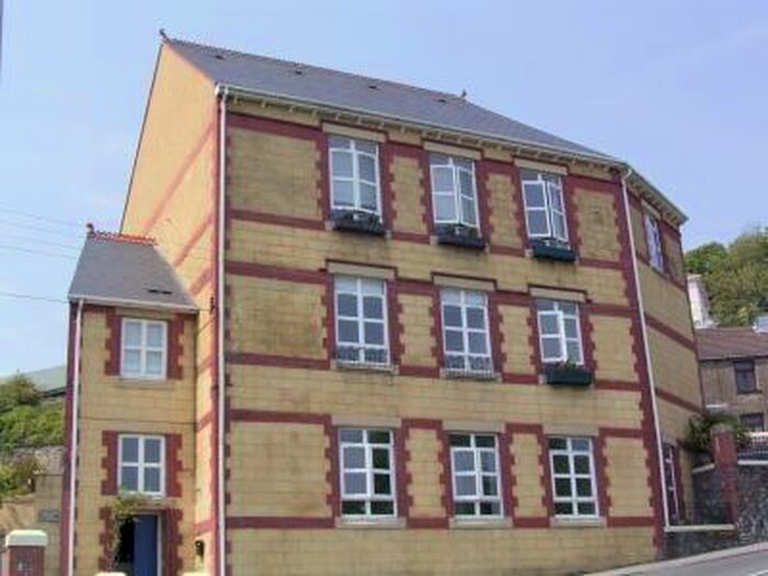 2 Bedroom Flat To Rent In Zoar Court, High Street, Llantrisant, CF72