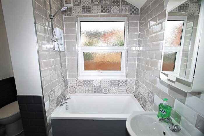 2 Bedroom Apartment To Rent In Modern Bed Apartment With Patio Area- Newcombe Road, NN5