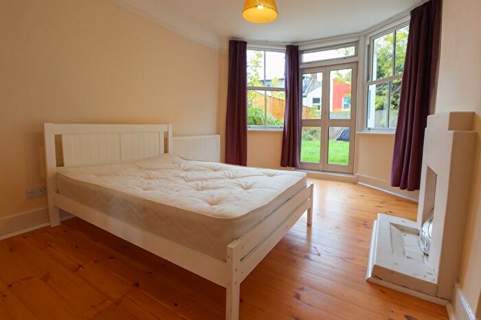 1 Bedroom Flat To Rent In Pemberton Road, London, N4
