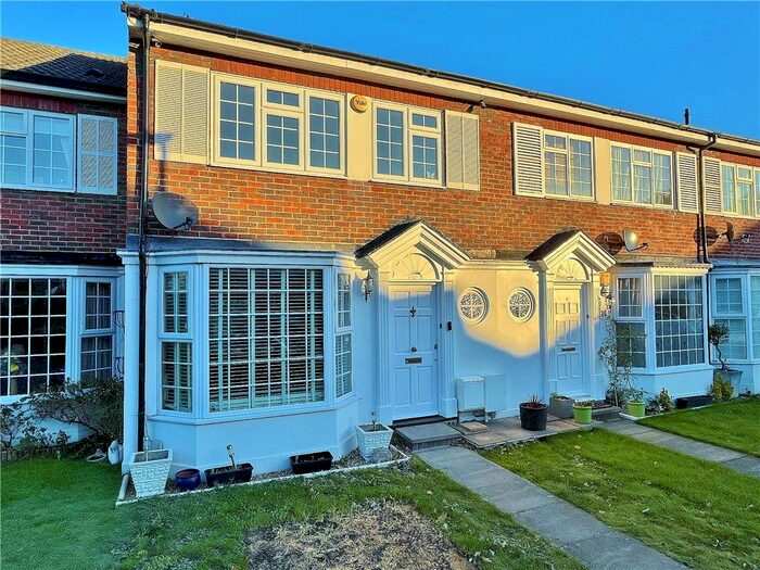 3 Bedroom End Of Terrace House To Rent In Chestnut Manor Close, Staines-Upon-Thames, Surrey, TW18