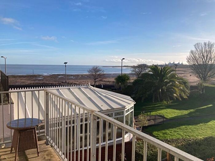 2 Bedroom Flat To Rent In Blenheim Road, Minehead, TA24