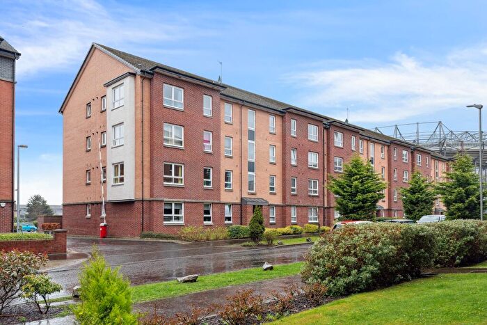 2 Bedroom Flat To Rent In Springfield Gardens, Flat -, Parkhead, Glasgow, G31