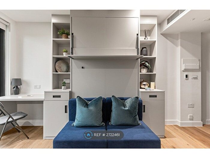 Studio To Rent In Hanger Lane, London, W5