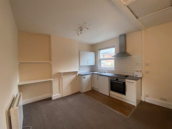 1 Bedroom Flat To Rent In Vincent Place, Yeovil, BA20