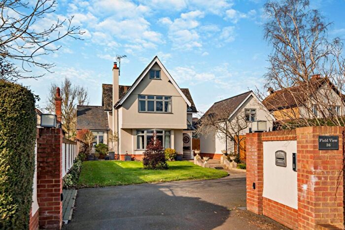 4 Bedroom Detached House For Sale In Winkfield Road, Windsor, Berkshire, SL4