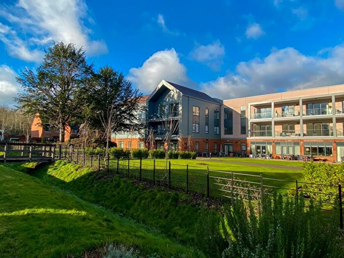 3 Bedroom Retirement Property For Sale In Nightingale Avenue, Chertsey, Surrey, KT16