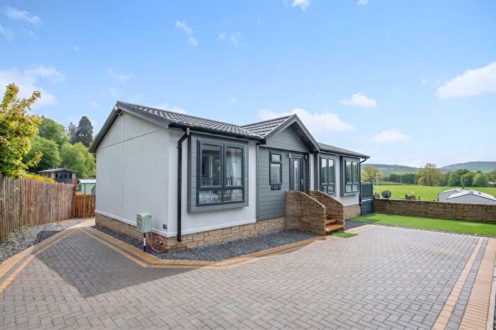 2 Bedroom Lodge For Sale In West Lodge Park, Comrie, PH6