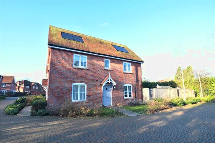 1 Bedroom Maisonette To Rent In Abrahams Close, Amersham, Buckinghamshire HP7