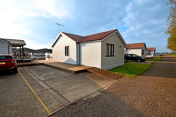 3 Bedroom Detached Bungalow For Sale In Potter Heigham, NR29