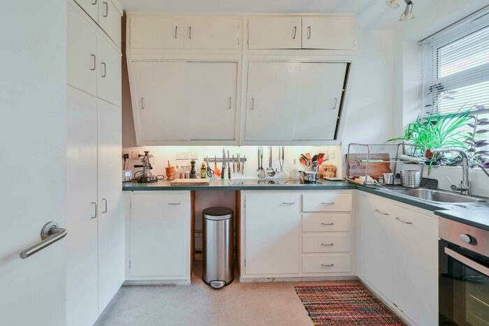 Studio To Rent In Albert Street, Camden, London, NW1