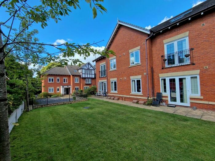 Houses for sale & to rent in BL9 9QR, The Starkies, Redvales Bury