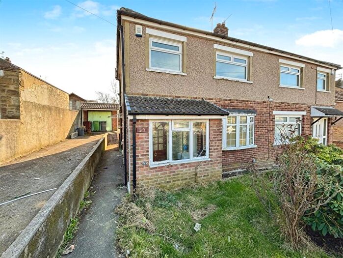 2 Bedroom Semi Detached House To Rent In Grovelands, Bradford, BD2