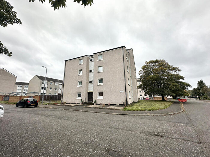 2 Bedroom Flat To Rent In Torrin Road, Glasgow, G23