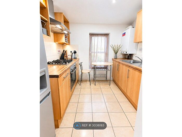 2 Bedroom Maisonette To Rent In Foxhall Road, Ipswich, IP3