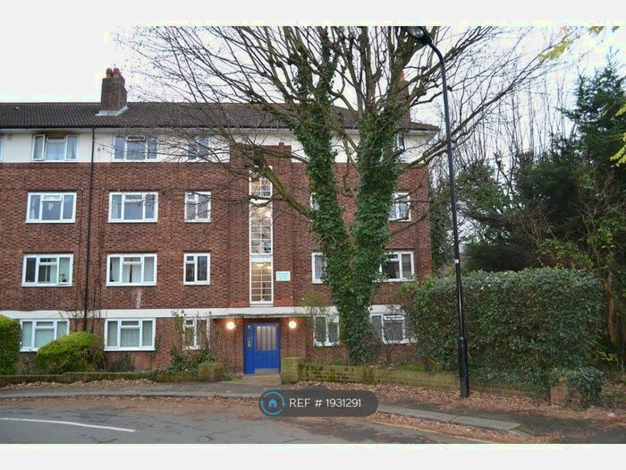 2 Bedroom Flat To Rent In Bulwer Court Road, London, E11