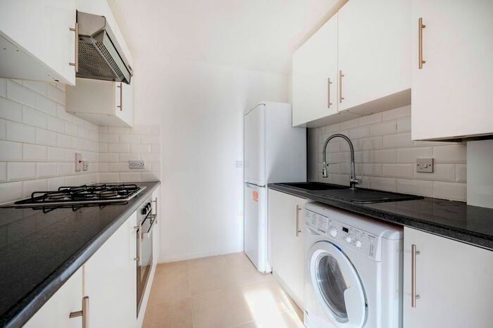 2 Bedroom Flat To Rent In Kingston, Kingston, Kingston Upon Thames, KT2