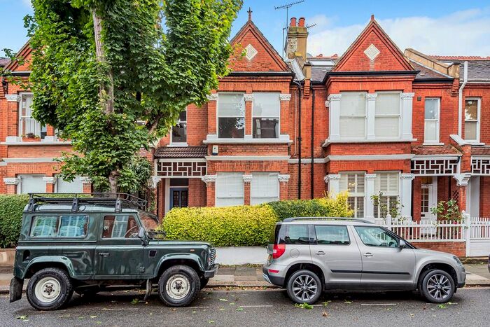 2 Bedroom Flat To Rent In Blandford Road, London, W4