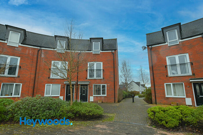 5 Bedroom Terraced House To Rent In Comet Avenue, Newcastle-under-Lyme, Staffordshire, ST5
