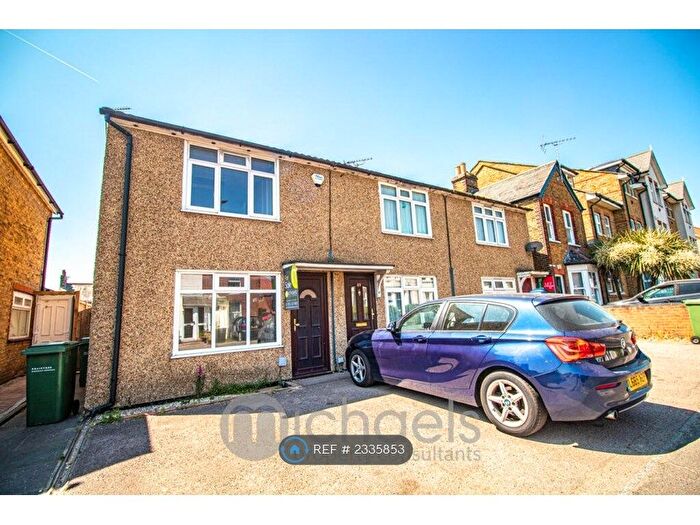 2 Bedroom End Of Terrace House To Rent In Railway Street, Braintree, CM7