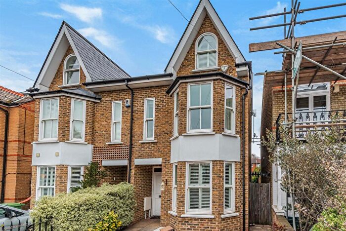 4 Bedroom Semi-Detached House To Rent In Clifton Road, Kingston Upon Thames, KT2