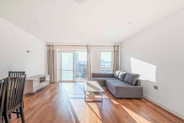 2 Bedroom Flat To Rent In Beaufort Square, Colindale, London, NW9