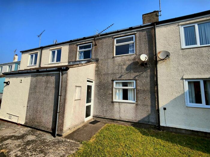 3 Bedroom Semi-Detached House For Sale In Jubilee Close, Letterston, Haverfordwest, SA62