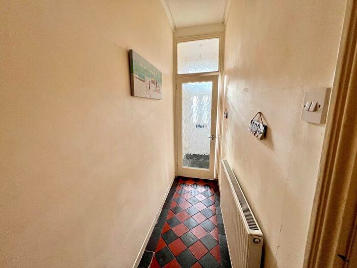 3 Bedroom End Of Terrace House For Sale In Smithfield Road, Wrexham, LL13