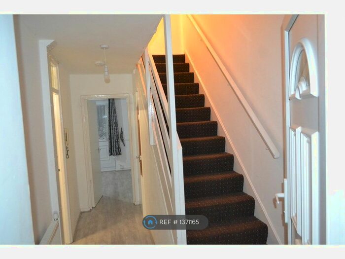 4 Bedroom Flat To Rent In Prince Regent Lane, London, E16