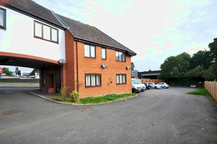 1 Bedroom Maisonette To Rent In Great North Road, Welwyn Garden City, AL8