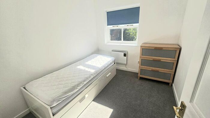2 Bedroom Flat To Rent In Burton Road, West Didsbury, M20
