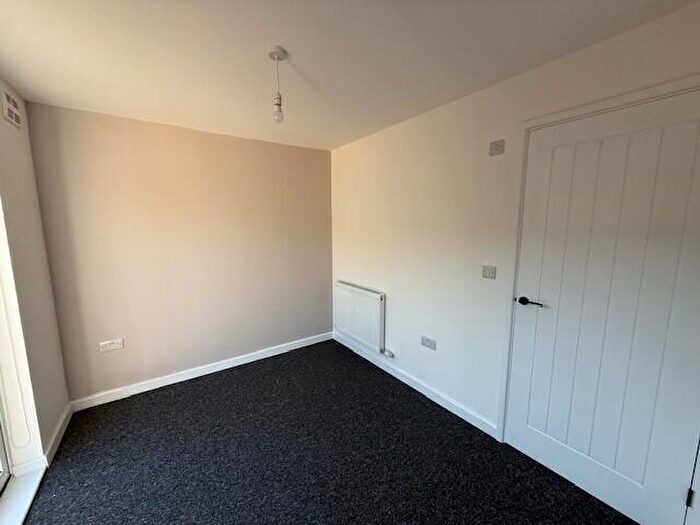 6 Bedroom Semi-Detached House For Sale In Honey Close, Norwich, Norfolk, NR1