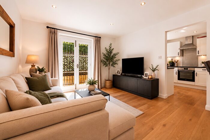 2 Bedroom Flat For Sale In Seville House Wapping High Street, Wapping, E1W