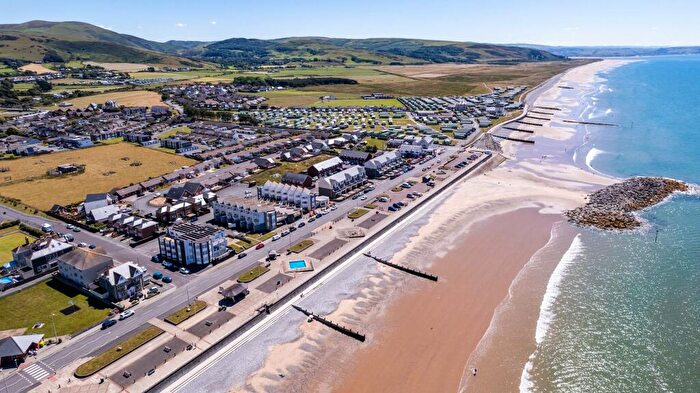 1 Bedroom Flat For Sale In Marine Parade, Tywyn, LL36