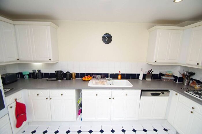 2 Bedroom Flat To Rent In Stephenson Wharf, Hemel Hempstead, HP3