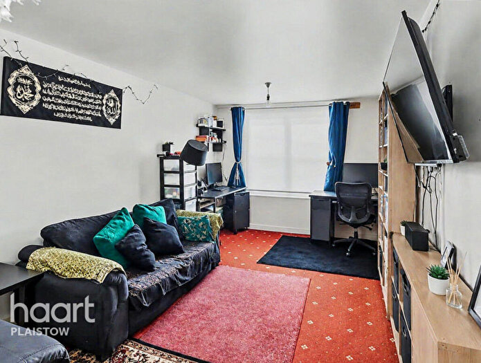 2 Bedroom Apartment For Sale In King Street, London, E13