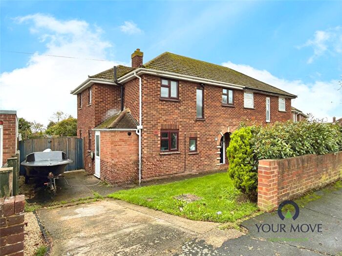 3 Bedroom Semi Detached House For Sale In Helvellyn Avenue, Ramsgate, Kent, CT11