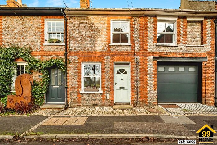 3 Bedroom Terraced House For Sale In Park Street, Thame, Oxfordshire, OX9
