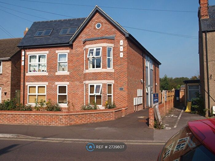 2 Bedroom Flat To Rent In Temple Heights, Oxford, OX4