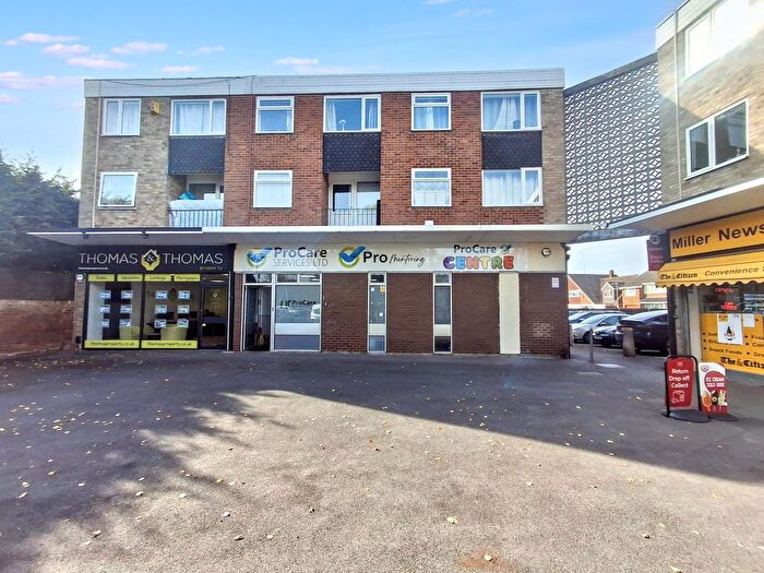 4 Bedroom Flat For Sale In - Glenville Parade, Hucclecote, Gloucester, Gloucestershire, GL3