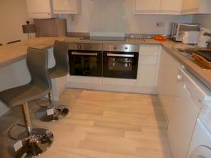 6 Bedroom House To Rent In Heeley Road, Birmingham, B29