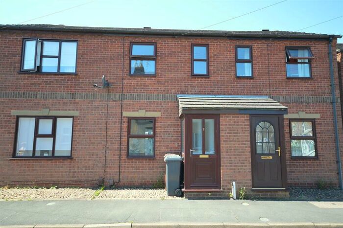 2 Bedroom Terraced House To Rent In Windmill View, Lincoln, LN1