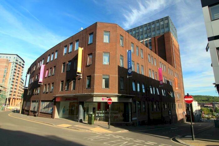1 Bedroom Apartment To Rent In Queen Street, Sheffield, South Yorkshire, S1
