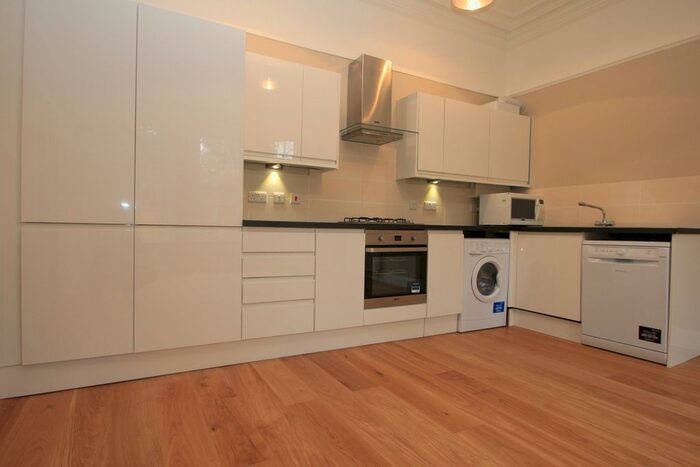 1 Bedroom Maisonette To Rent In Park Road, Berrylands, Surbiton, KT5