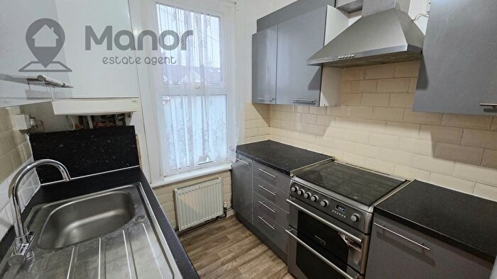 2 Bedroom Flat To Rent In Balfour Road, Ilford, IG1