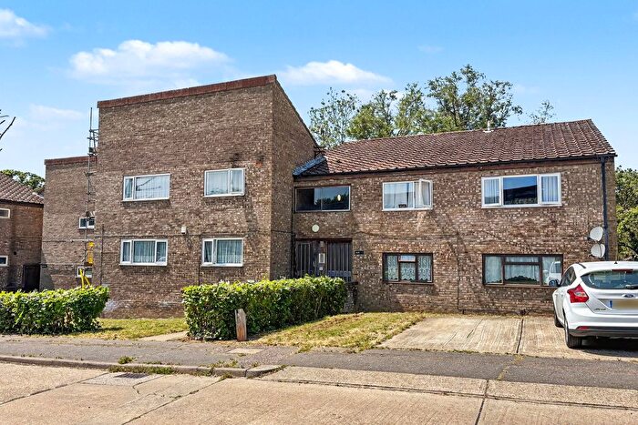 1 Bedroom Flat For Sale In Merrylands, Laindon, Basildon, SS15