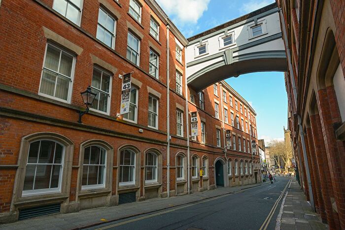 2 Bedroom Flat For Sale In Hounds Gate Court, Hounds Gate, Nottingham, NG1