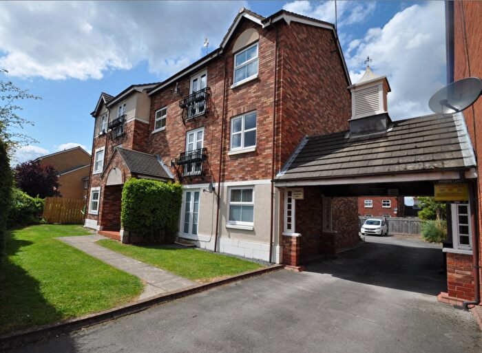 2 Bedroom Apartment For Sale In Mallyan Close, Hull, Yorkshire, HU8