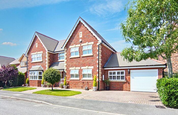 4 Bedroom Detached House For Sale In Saracen Drive, Balsall Common, CV7